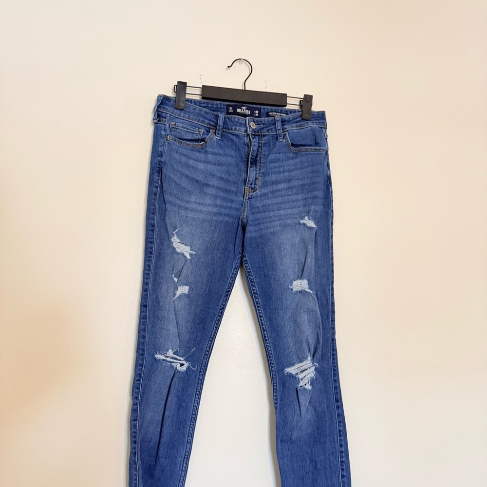 Hollister | Classic High-Rise Super Skinny Blue Ripped Jeans - Picture 3 of 8